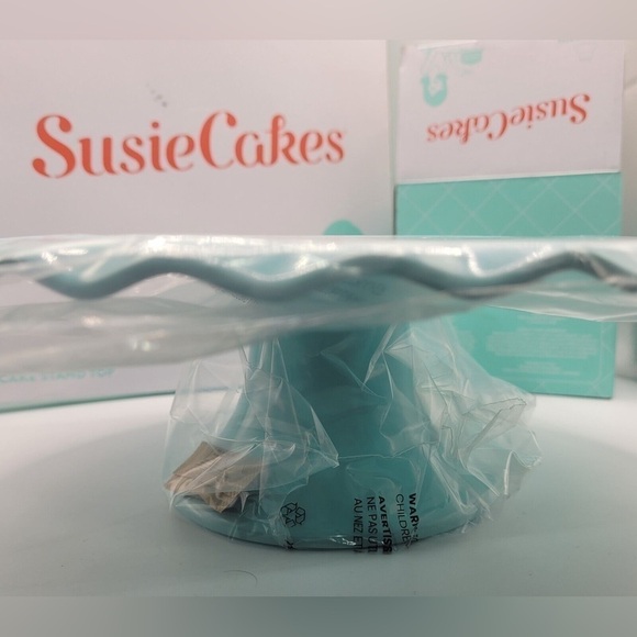 susie cakes Other - NWT - Susie Cakes - Cake Stand Top & Base